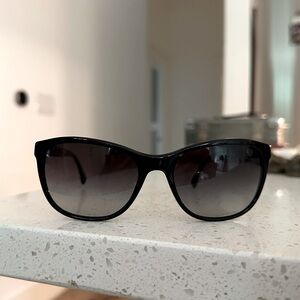CHANEL 5185 wayfarer black sunglasses with silver trim